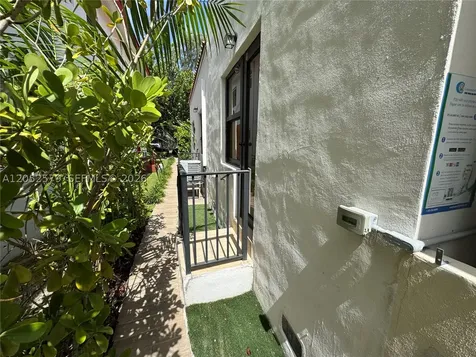 730 14th Place Miami Beach FL 33139