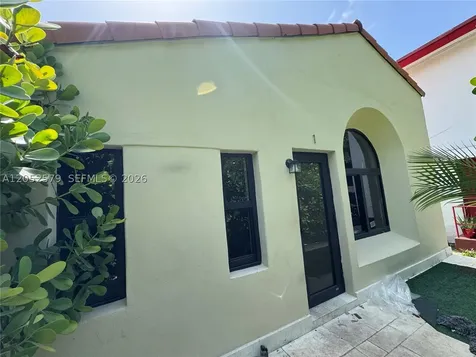 730 14th Place Miami Beach FL 33139