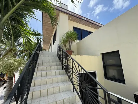 730 14th Place Miami Beach FL 33139