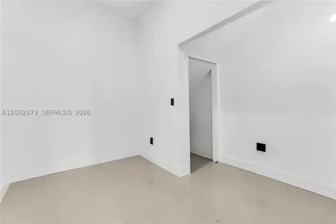 1011 SW SW 7th St Miami Fl Miami FL 33130