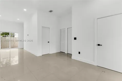1011 SW SW 7th St Miami Fl Miami FL 33130