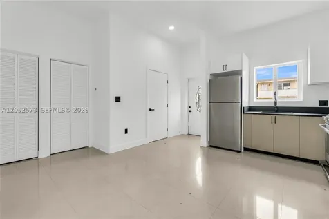 1011 SW SW 7th St Miami Fl Miami FL 33130