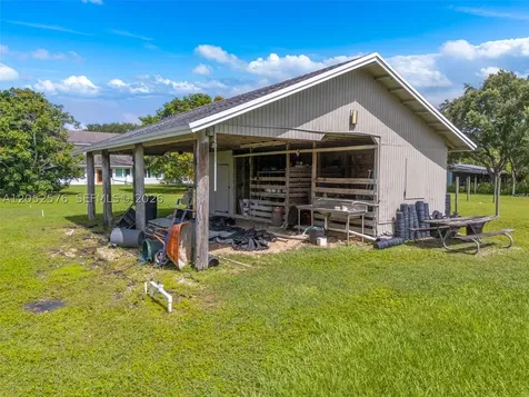 24545 SW 192nd Avenue Homestead FL 33031