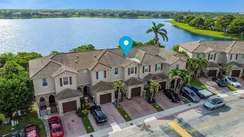 22201 SW 92nd Place Cutler Bay FL 33190
