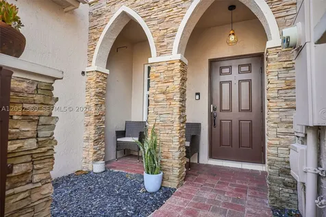 22201 SW 92nd Place Cutler Bay FL 33190
