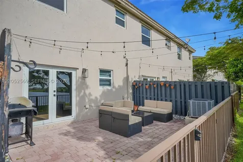 22201 SW 92nd Place Cutler Bay FL 33190