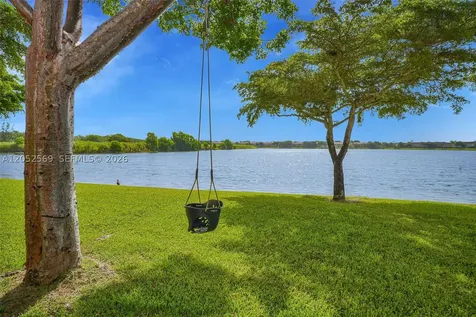 22201 SW 92nd Place Cutler Bay FL 33190