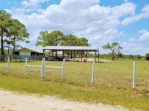 1001 Homestead Avenue Clewiston FL 33440