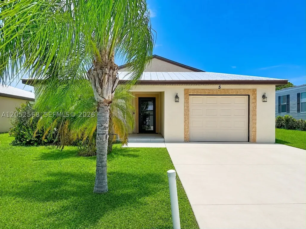 5 Flamenco Way Port St. Lucie FL 34952