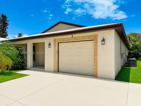 5 Flamenco Way Port St. Lucie FL 34952