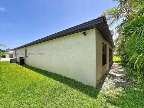 5 Flamenco Way Port St. Lucie FL 34952