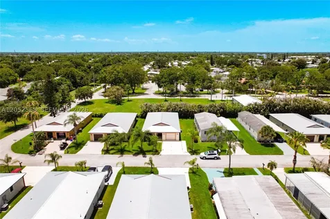 5 Flamenco Way Port St. Lucie FL 34952