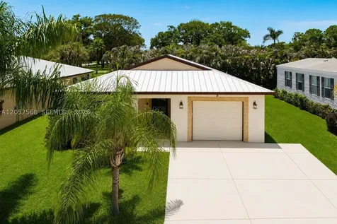 5 Flamenco Way Port St. Lucie FL 34952