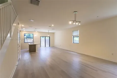 10407 NW 82nd Street Doral FL 33178