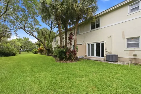 2293 NW 170th Avenue Pembroke Pines FL 33028