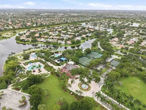 2293 NW 170th Avenue Pembroke Pines FL 33028