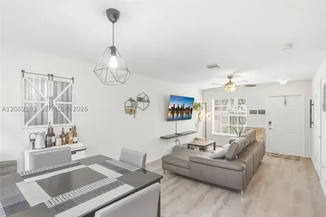2293 NW 170th Avenue Pembroke Pines FL 33028