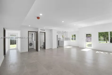 7902 SW 67th Avenue South Miami FL 33143