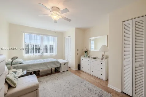 2333 Indian River Boulevard Vero Beach FL 32960