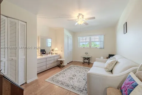 2333 Indian River Boulevard Vero Beach FL 32960
