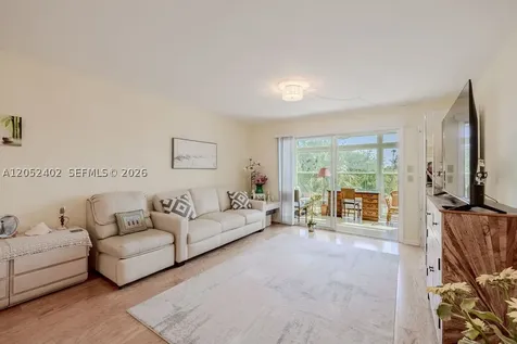 2333 Indian River Boulevard Vero Beach FL 32960