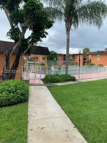 9477 SW 76th Street Miami FL 33173