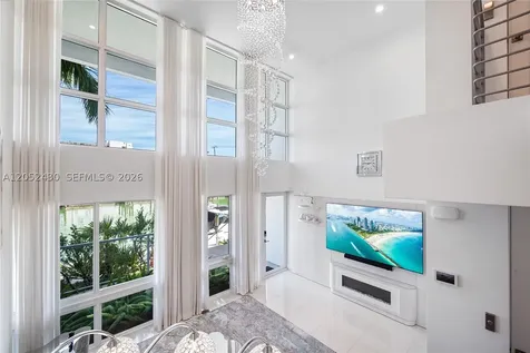 31 N Shore Drive Miami Beach FL 33141