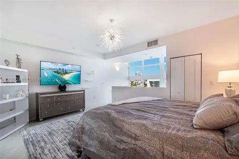 31 N Shore Drive Miami Beach FL 33141