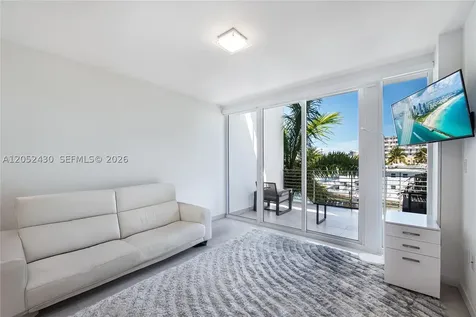 31 N Shore Drive Miami Beach FL 33141