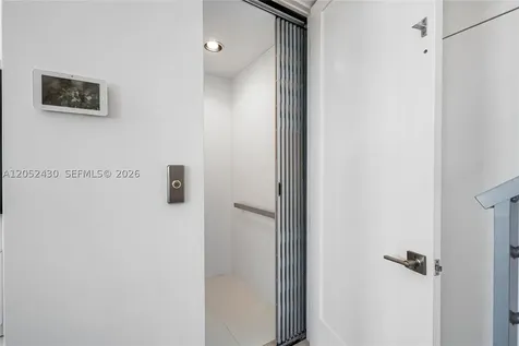 31 N Shore Drive Miami Beach FL 33141