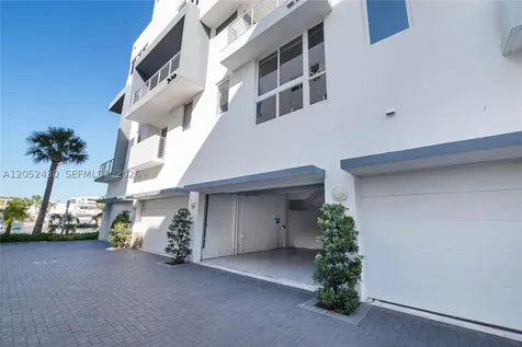 31 N Shore Drive Miami Beach FL 33141
