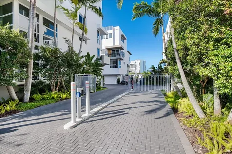 31 N Shore Drive Miami Beach FL 33141