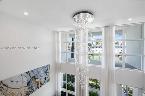 31 N Shore Drive Miami Beach FL 33141