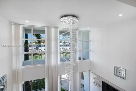 31 N Shore Drive Miami Beach FL 33141