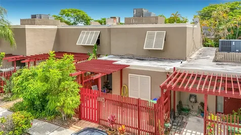 1110 W Fairway Road Pembroke Pines FL 33026