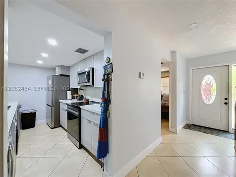 1110 W Fairway Road Pembroke Pines FL 33026