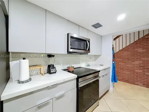 1110 W Fairway Road Pembroke Pines FL 33026