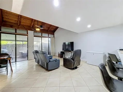 1110 W Fairway Road Pembroke Pines FL 33026
