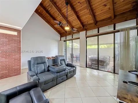 1110 W Fairway Road Pembroke Pines FL 33026