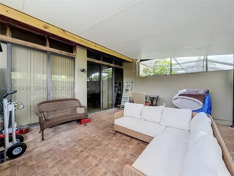 1110 W Fairway Road Pembroke Pines FL 33026