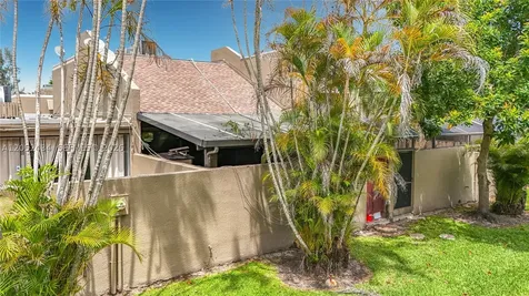 1110 W Fairway Road Pembroke Pines FL 33026
