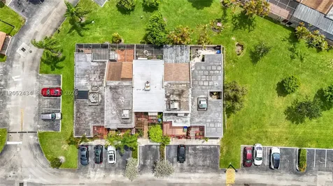 1110 W Fairway Road Pembroke Pines FL 33026