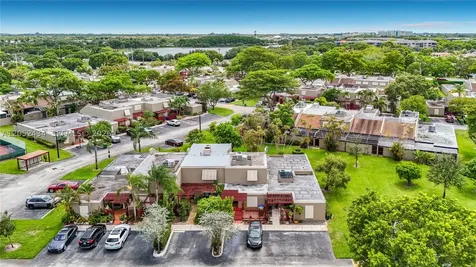 1110 W Fairway Road Pembroke Pines FL 33026