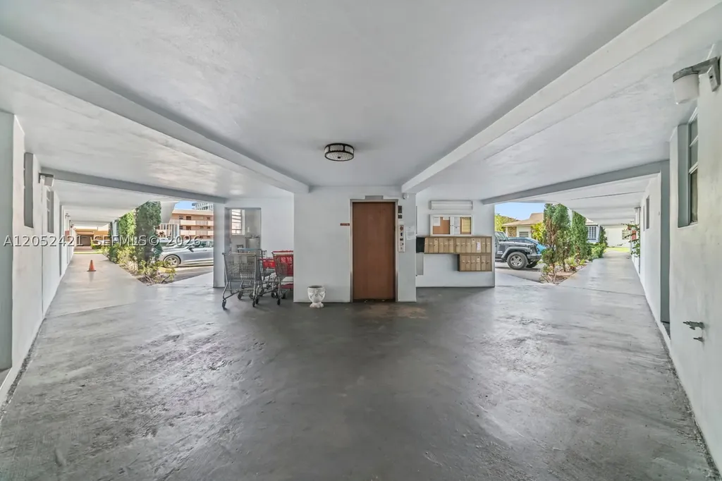 1400 Tallwood Avenue Hollywood FL 33021