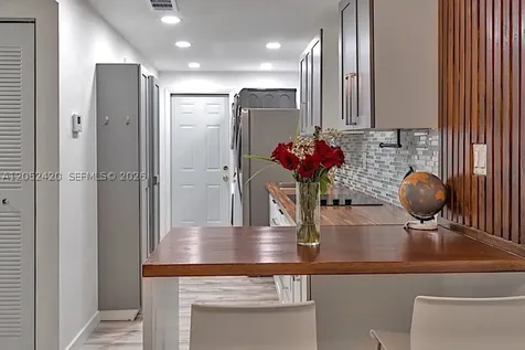 1450 NE 170th Street North Miami Beach FL 33162