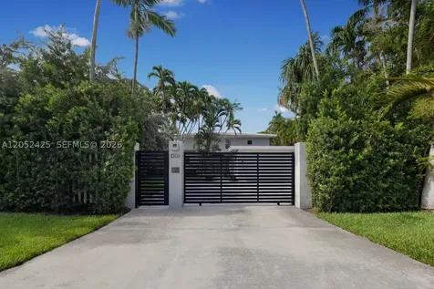 1300 S Venetian Way Miami FL 33139