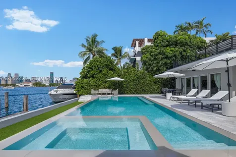 1300 S Venetian Way Miami FL 33139