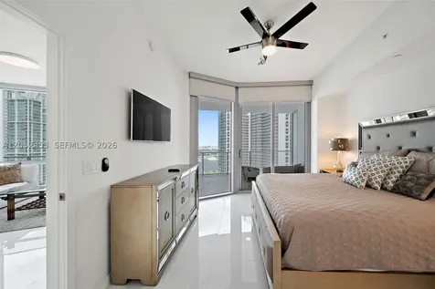851 NE 1st Avenue Miami FL 33132