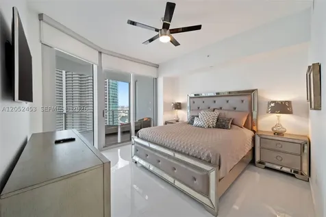 851 NE 1st Avenue Miami FL 33132