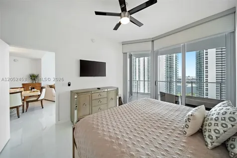 851 NE 1st Avenue Miami FL 33132